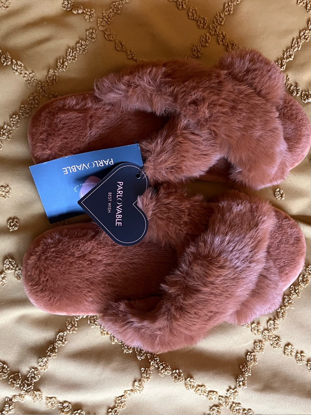 Women's Plush Slide Slippers in Dusty Rose/Rust Brown NWT